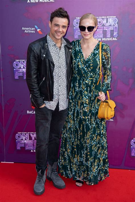 Sara skjoldnes er ein norsk modell, tidlegare noregsmeister i nanbudo og vinnar av frøken norge. SARA SKJOLDNES at On Your Feet! Press Night in London 06/27/2019 - HawtCelebs