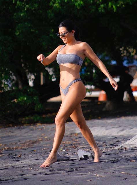 Kourtney kardashian's father is o.j. Kourtney Kardashian Sexy In Costa Rica (27 Photos) | #The ...