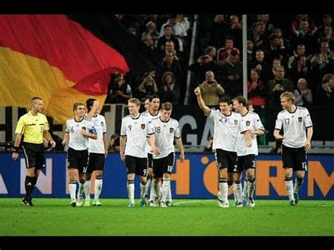 Italien gewinnt schon wieder gegen deutschland. EM 2012 Deutschland gegen Niederlande Fanfest Hamburg ...