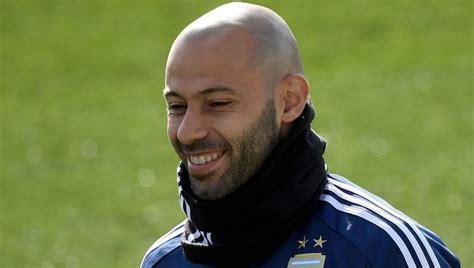 Mascherano dice adiós con unos números de leyenda. Javier Mascherano Equals Argentina Record After Winning ...