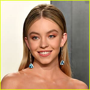 Her birthday, what she did before fame, her family life, fun trivia facts, popularity rankings, and more. Sydney Sweeney Photos, News and Videos | Just Jared