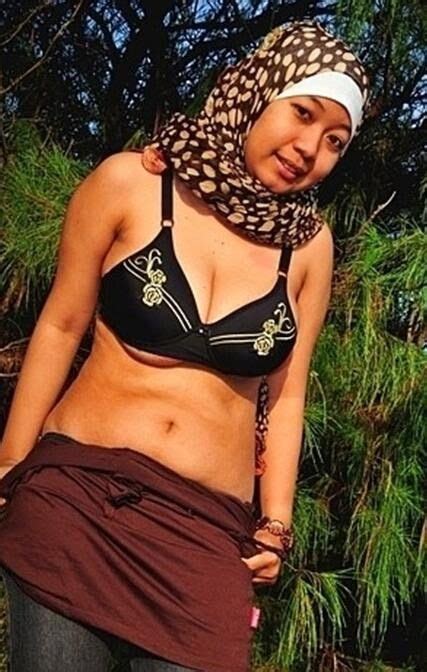 Goyang tiktok hot jilbab‼bikin pikiran kemana mana‼ #goyangtiktok #hotjilbab #videohottiktok tiktok jilbab gunung. Makanan khas bandung | Jilbab cantik, Kecantikan, Di pantai