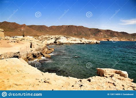 La playa los escullos, donde las dunas fosilizadas han formado unas formas en la roca muy fotogénicas (hay una que parece la boca de un coyote!). Los Escullos Beach With Fossilized Dunes In Cabo De Gata ...