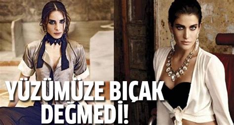 Bana sürekli 'saçına dokunma, kaşına dokunma' derdi. diyen berrak tüzünataç, estetik yaptırıp yaptırmadığı yönünde gelen bir soruya ise. Berrak Tüzünataç ve Nur Fettahoğlu'n dan estetik ...