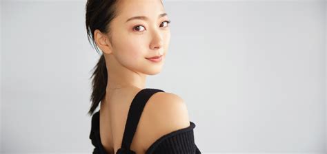 Facebook gives people the power to share and makes the world more open. 新体操・畠山愛理 彼女の美しさをつくるもの