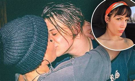 Here's everything you need to know about her dating timeline from machine gun kelly to evan peters and yungblud. Halsey gushes about boyfriend Yungblud who makes her 'soul ...