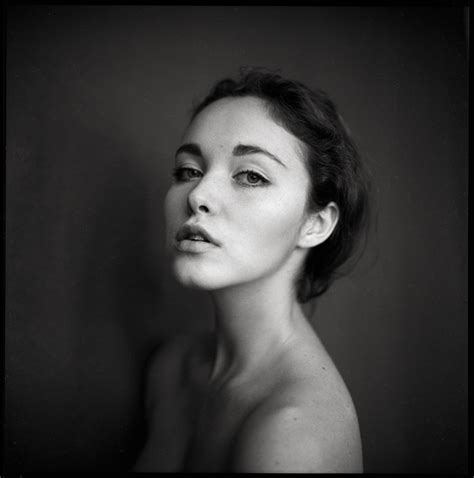 Maybe you would like to learn more about one of these? Les portraits de femmes en noir et blanc par Jan Scholz ...