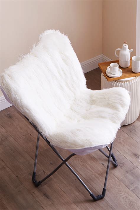 Desk accessories should still be stylish! Fur Butterfly Dorm Chair - White in 2020 | Dorm chairs ...