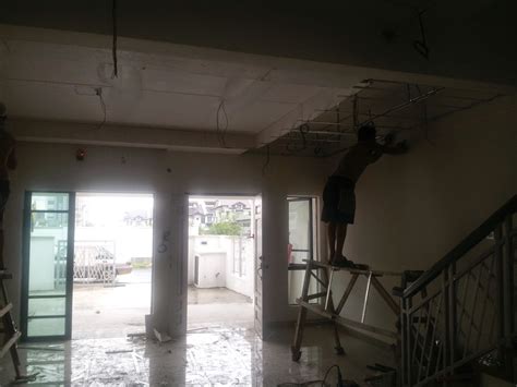 Cara memasang instalasi listrik 1 titik pada rumah baru. Amni Adni : Plaster Ceiling : Part 1
