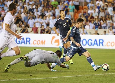 Argentina vs bolivia , argentina is winner 7 goals. Highlights: Argentina thrash Bolivia 7-0 as Aguero ...