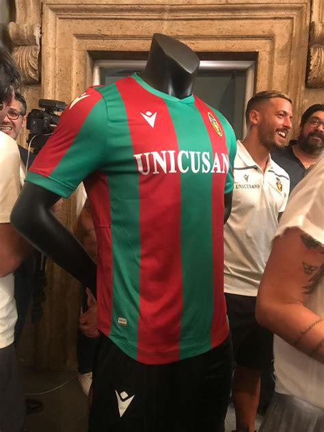 My macron kit download the app. Ternana, presentate le maglie per la stagione 2019/2020