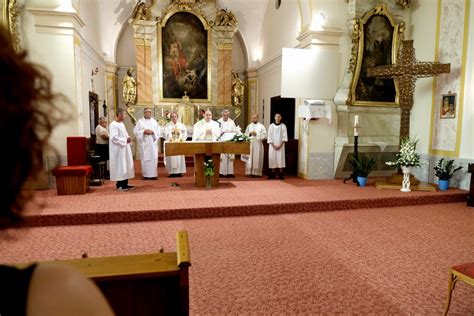 Nemzetközi eucharisztikus kongresszus országjáró missziós keresztjéről szólva az érsek az oltáriszentségben tehát ott van krisztus keresztje. Sellyén a NEK kereszt: „Jézus nagyon vágyik arra, hogy ...