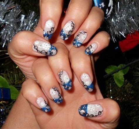 Just like its name, it is mind blowing and superb. 88+ Hottest Christmas Nail Art Design Ideas 2020 | Pouted.com