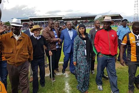 Amid the violent ethnic unrest that has killed more. Raila pulls chopper stunt during 'Mashemeji derby' at ...