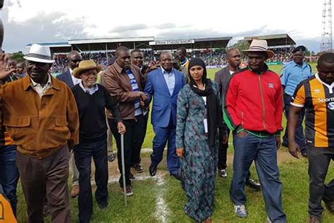 Amid the violent ethnic unrest that has killed more. Raila pulls chopper stunt during 'Mashemeji derby' at ...