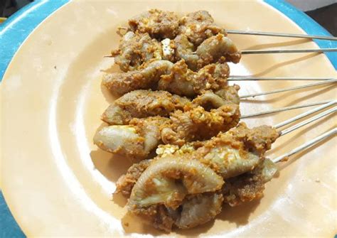 Ada sejumlah bahan makanan yang mampu mengempukkan daging yaitu daun pepaya, nanas, dan meat tenderizer khusus. Resep Sate usus bumbu rujak oleh icha - Cookpad