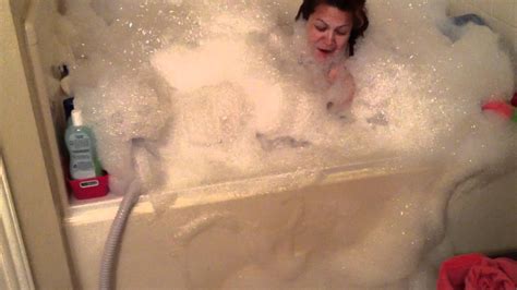 There's something in the water.the infamous bath scene! Drowning In Bubble Bath - YouTube