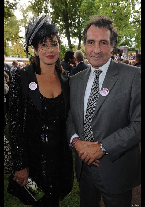 Mariés depuis longtemps, ils partagent une très belle relation faite d'amour et de partage. Anne Nivat et Jean-Jacques Bourdin lors du Qatar Prix de l ...