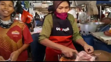 Jenis ini umumnya mempunyai bulu tipis lawinya ayam betina,termasuk juga bulu ekornya yang. Inilah Harga Sembako, Ayam Broiler dan Telur Terus ...