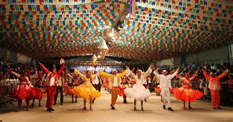 Veja as letras de quadrilha e ouça nem mal que sempre dure nem bem que nunca se acabe, sei que a vida não nos dá tudo e muito mais músicas! Quadrilha: origem, dança, música e características - Toda ...