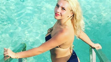 Evelyn burdick is on facebook. Wow-Body: Evelyn Burdecki flasht im ultrasexy Bikini-Look ...