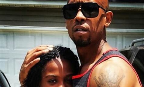 Swinger wife screws stranger, hubby likes! Hussein Fatal Killed, Outlawz Defiant