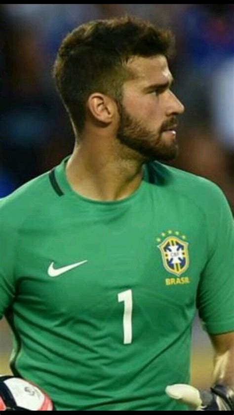 Alisson is the first goalkeeper to win three golden glove awards in a season with copa america alisson won the premier league and champions league golden glove awards the reds goalkeeper has kept nine clean sheets in a row for club and country ปักพินโดย Jack Pai ใน Deportistas hot