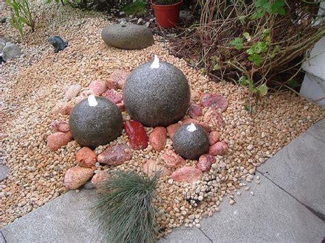 Denn sonst kann der quellsteinbrunnen nicht zum mittelpunkt der gartengestaltung werden. Quellsteine