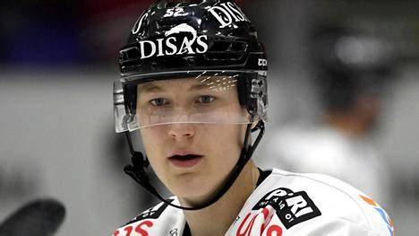 Räty is a smart player with a good offensive toolset. HIFK nousi voittoon trillerissä - HIFK-veskari ryösti ...