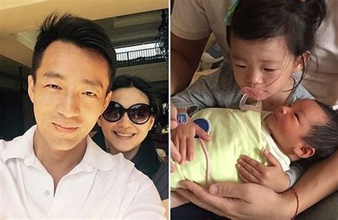 8 foto kemesraan barbie hsu dengan suami sebelum skandal goda wanita di medsos. Barbie Hsu's Husband Reveals Why He Proposed After 5 Dates ...