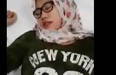 jilbab nyepong selingkuhan cantik bokep pelajar 360p