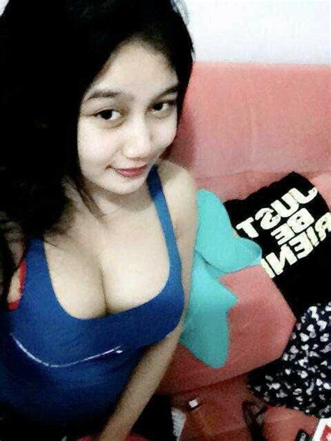 Baju yang terbuat dari bahan sheers itu tampak tembus pandang dan memperlihatkan jelas bagian tubuh model asal jerman ini. De 23 bästa nude-bilderna på Pinterest | Asiatisk skönhet ...
