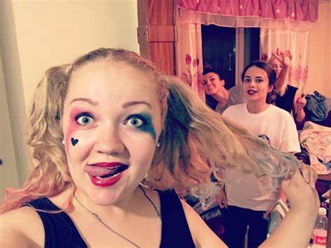 Варвара щербакова стендап похудела Варвара Щербакова (Женский стендап) – биография и инстаграм фото Варвара Щербакова (Женский стендап) – биография и инстаграм фото Варвара щербакова стендап похудела