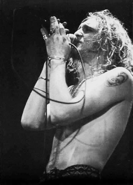 Layne staley, kat bjelland, les claypool and maynard james keenan (i.redd.it). Pin by Julie Piccione on WE WILL ROCK YOU | Alice in ...