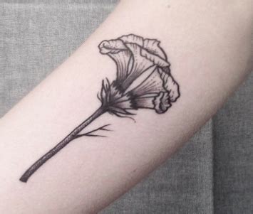 Scopriamo insieme il significato e la storia del tatuaggi con l'unalome. Tatuaggi fiori stilizzati: i disegni più belli ...