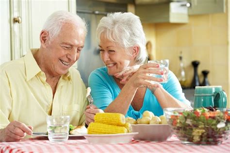 Cosa non mangiare durante l'allattamento una mamma ha più libertà di mangiare, tornando ad assaporare alimenti che per tutti i 9 mesi della gestazione aveva dovuto evitare per la paura di trasmettere al feto alcune malattie che ne avrebbero potuto compromettere la salute. Alimentazione Prostatite: Cosa mangiare e cosa no ...