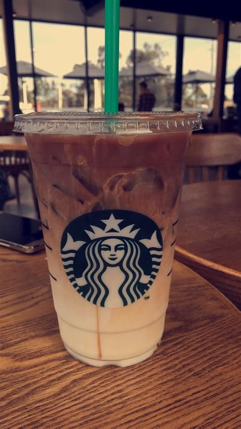 Cheaper than my grande iced coffees i usually get, and more. pinterest | mayafars1🧚🏼‍♀️ | Starbucks