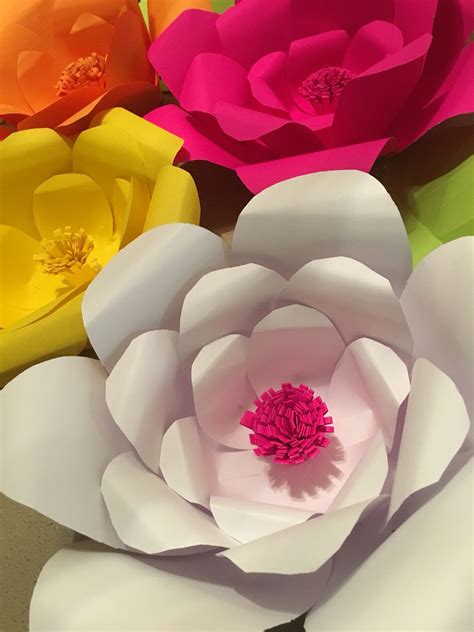 Visit east coast creative for all the supplies you'll need and building directions. Big Flower wall decoration or backdrop | Flower wall ...
