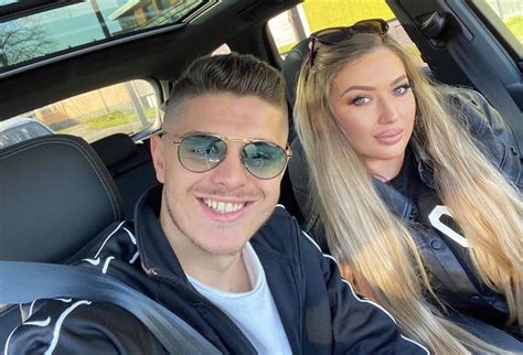 Milot rashica fifa 21 career mode. Milot Rashica i lumtur, pranë gruas së tij! - Indeksonline.net