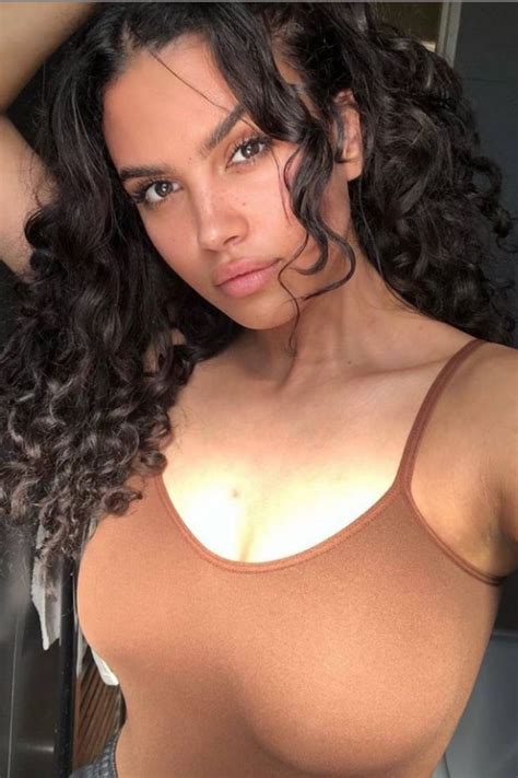 For curly curtain bangs, morales says you can achieve a gorgeous, natural effect without any tools. How To Cut Curtain Bang On Curly Hair For Women 2021?