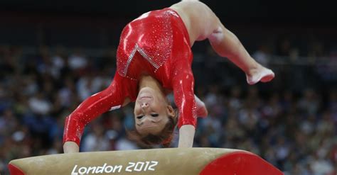 A jovem de 22 anos ficou entre as três. Ginástica - Final feminina individual geral - Fotos - UOL ...