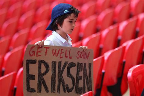 Il centrocampista danese christian eriksen, che milita nell'inter. Nuova operazione chirurgica per Christian Eriksen: i ...