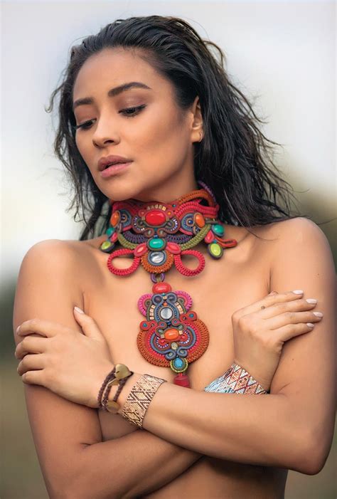 The shaymitchell community on reddit. Shay Mitchell Looks Too Sexy For Safari - The Fappening ...