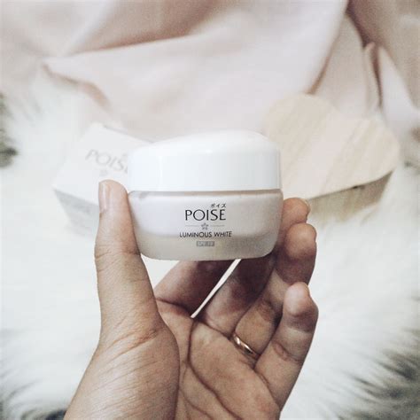 Lather all over face and rinse well with water. Review | Poise Luminous White - Whitening Day Cream by Ann ...