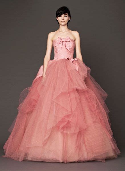 Du bist auf der suche nach dem idealen brautkleid? Aussergewöhnliche Brautkleider: Ballkleid in Rosa ...