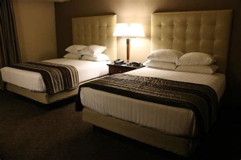 Check rates1 bedroom suite with 2 queen beds single occupancy. 2 queen bed bedroom - Picture of Drury Inn & Suites New ...