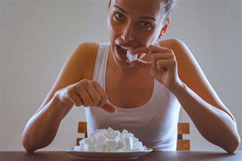 La linfa viene fatta bollire nell'evaporatore fino a quando si ottiene una concentrazione di zucchero pari al 67% e la temperatura dell'acqua raggiunge i 104°. Lo zucchero fa male alla salute, come ridurre il suo consumo