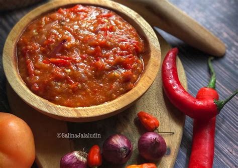 Sebab jika tengok hidanganya per set ada nasi putih biasa, ayam goreng, ulam dan sambal. Resipi Sambal Ayam Penyet oleh Salina Jalaludin - Cookpad