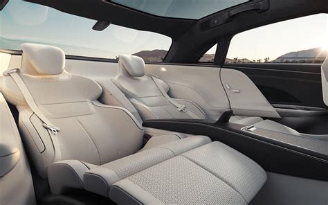 (formerly known as atieva) is an american automotive company specializing in electric. Fotos - Lucid Air , ya se puede reservar en España por 900 ...