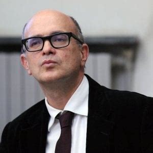Aveva conosciuto giangiacomo feltrinelli, fondatore della casa editrice nel 1954, ad amburgo nel 1958; Carlo Feltrinelli: "Basta con le guerre senza senso ...